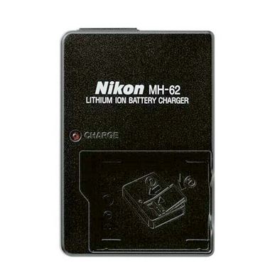 Nikon 
MH-62